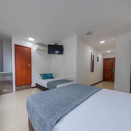 Hotel Ayenda Palo Alto Медельин Экстерьер фото